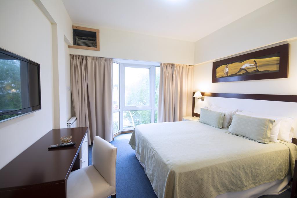 Los Tilos Hotel Y Spa By Cph Villa Carlos Paz Ngoại thất bức ảnh